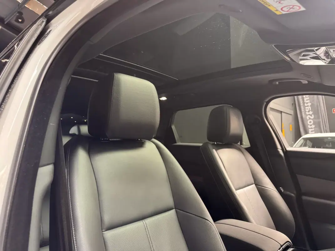 Land Rover Range Rover Velar 2024 - 69990 EUR, 33000 km - AUTO.MOTO.pt - 33000km - foto 38 de 40
