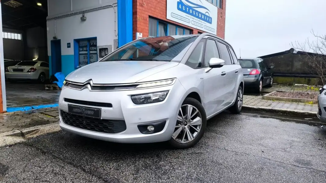 Citroën C4 Grand Picasso 2016 - 10900 EUR, 144000 km - AUTO.MOTO.pt - 144000km - foto 12 de 14