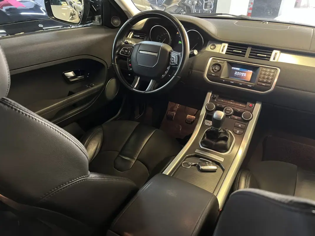 Land Rover Range Rover Evoque 2012 - 17990 EUR, 235000 km - 235000km - foto 16 de 51