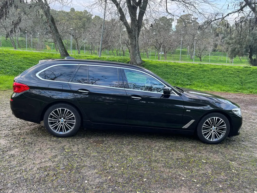 BMW 520 2018 - 26300 EUR, 85000 km - AUTO.MOTO.pt - 85000km - foto 3 de 9