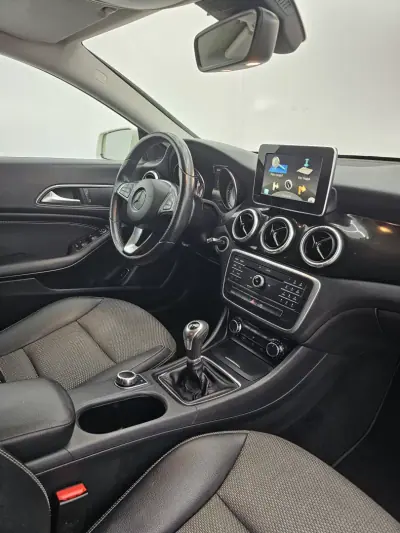 Mercedes-Benz CLA 180 2015 - 14000 EUR, 205367 km - 205367km - foto 51 de 51