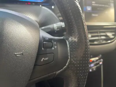 Peugeot 2008 2015 - 8500 EUR, 166000 km - AUTO.MOTO.pt - 166000km - foto 40 de 44