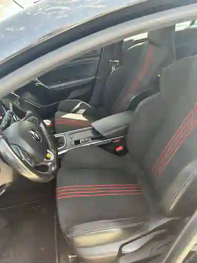 Renault Mégane Sport Tourer 2021 - 16500 EUR, 103500 km - 103500km - foto 8 de 11