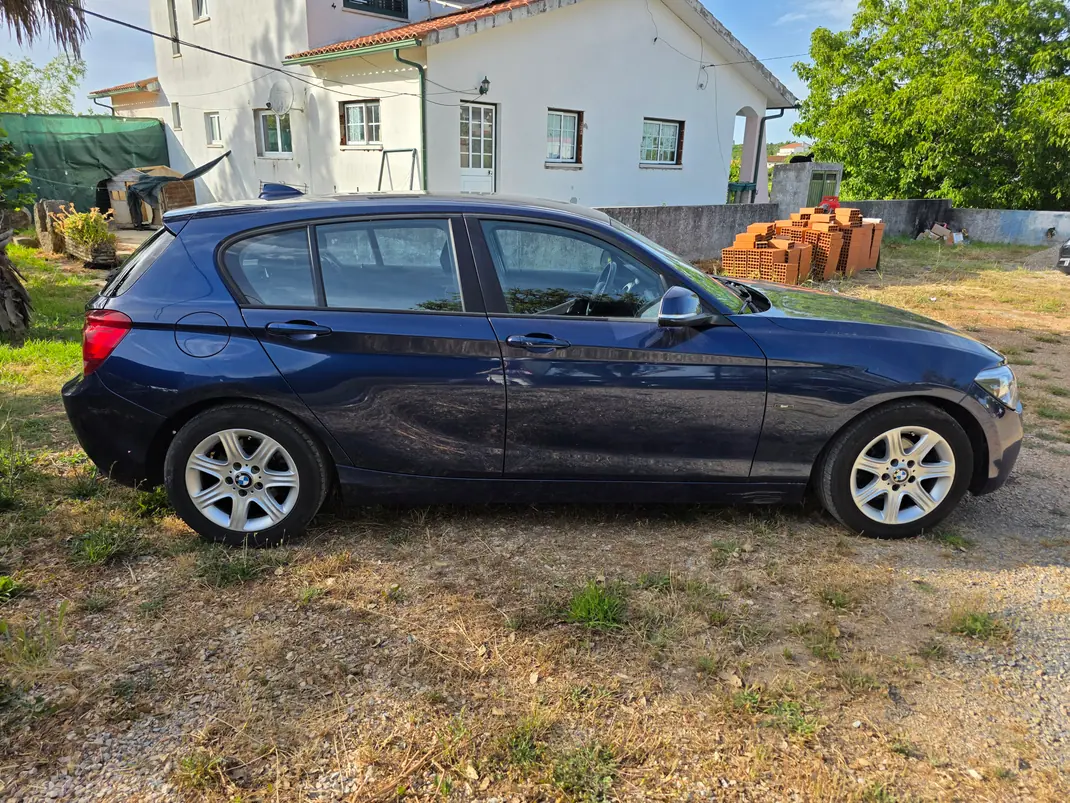 BMW 116 2013 - 10750 EUR, 234851 km - AUTO.MOTO.pt - 234851km - foto 3 de 19