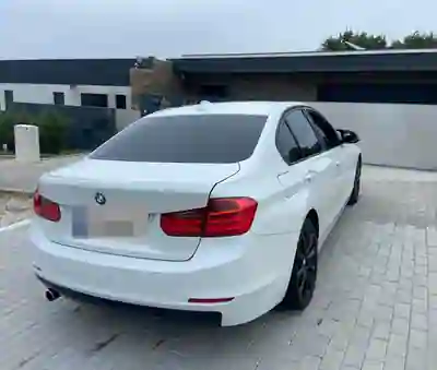 BMW 316 2012 — foto 3 de 15