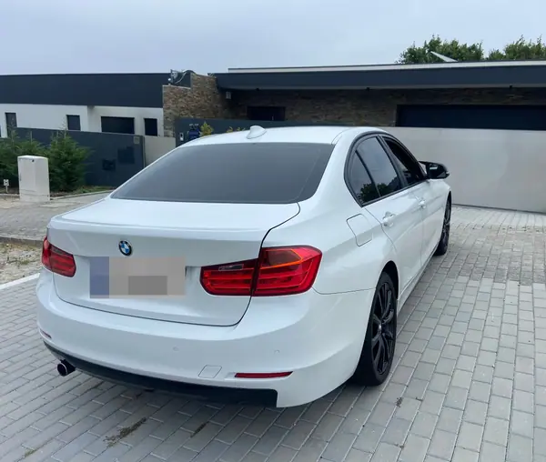 BMW 316 2012 — foto 3 de 15