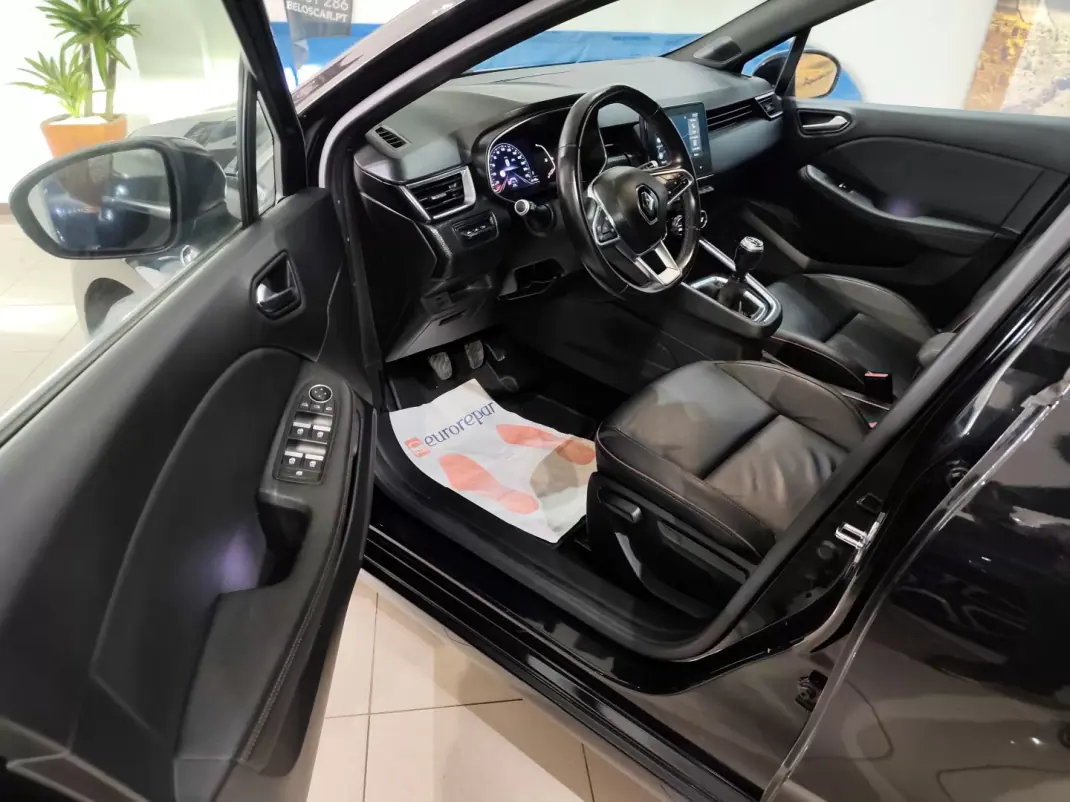 Renault Clio 2020 - 13990 EUR, 77000 km - AUTO.MOTO.pt - 77000km - foto 12 de 27