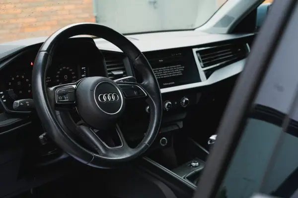 Audi A1 Sportback 2021 - 19900 EUR, 76000 km - AUTO.MOTO.pt - 76000km - foto 8 de 19