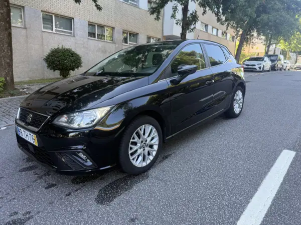 SEAT Ibiza 2017 - 9450 EUR, 168000 km - AUTO.MOTO.pt - 168000km - foto 3 de 10