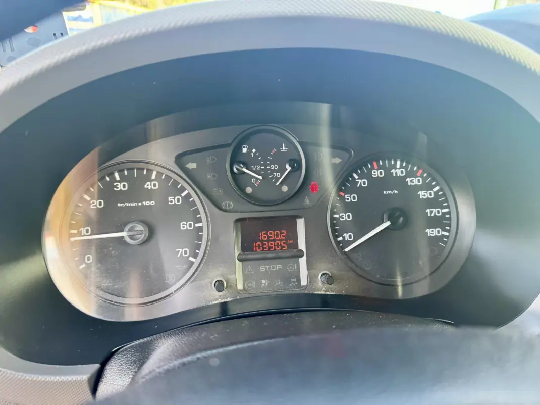 Citroën Jumpy 2017 - 10950 EUR, 103905 km - 103905km - foto 9 de 21