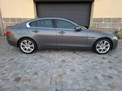 Jaguar XE 2016 - 16990 EUR, 159156 km - AUTO.MOTO.pt - 159156km - foto 4 de 16