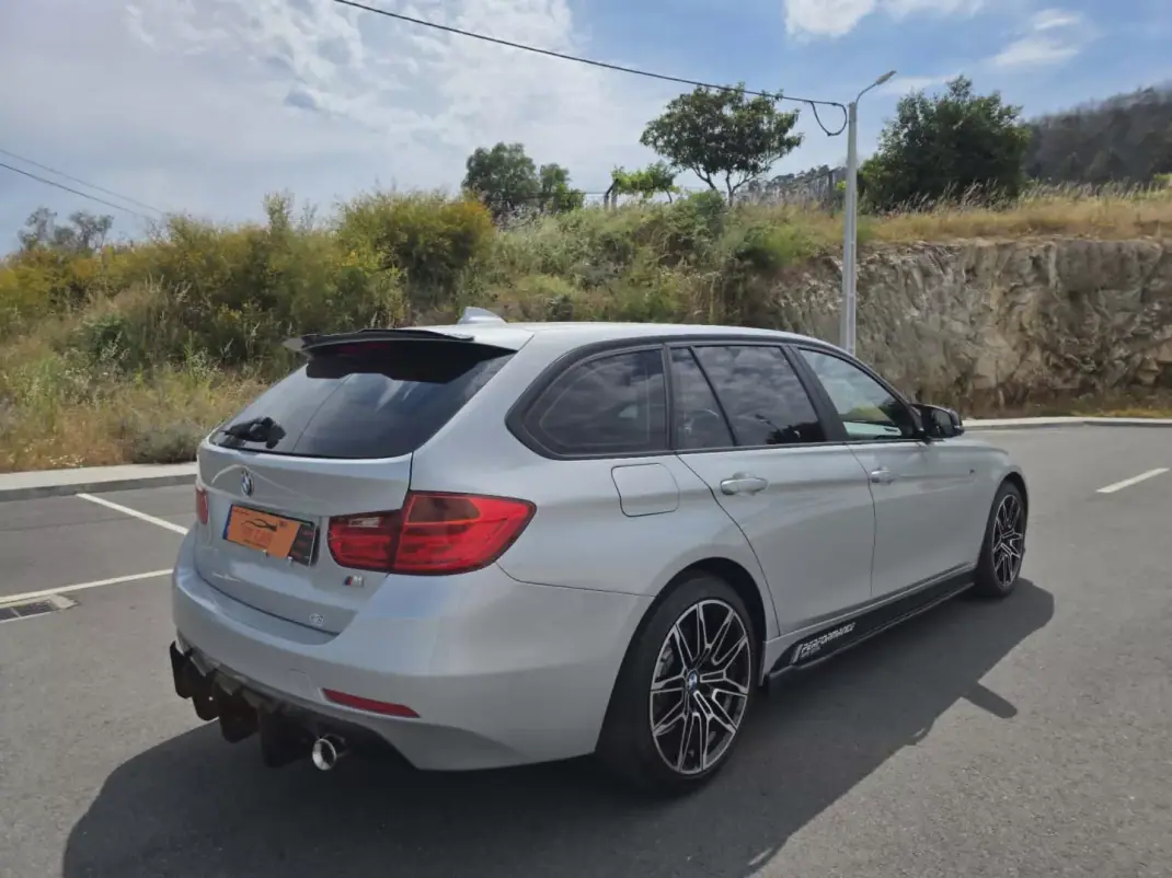 BMW 318 2014 - 14490 EUR, 220000 km - AUTO.MOTO.pt - 220000km - foto 12 de 16