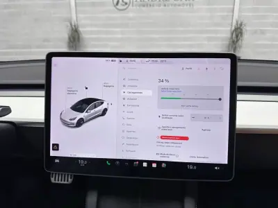 Tesla Model 3 2021 - 27950 EUR, 49088 km - AUTO.MOTO.pt - 49088km - foto 11 de 59