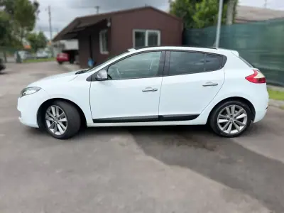 Renault Mégane 2011 - 6990 EUR, 279161 km - AUTO.MOTO.pt - 279161km - foto 2 de 25