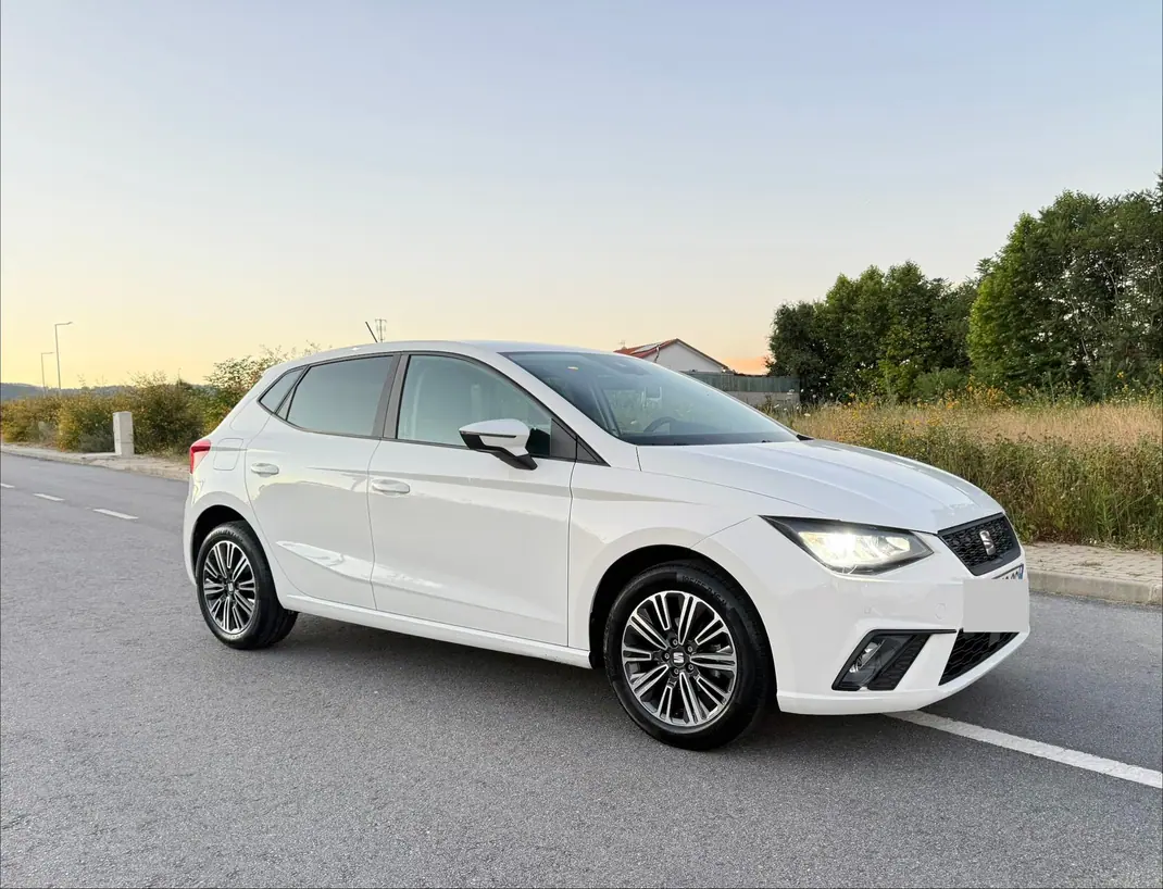 SEAT Ibiza 2022 - 13900 EUR, 48000 km - 48000km - foto 2 de 9
