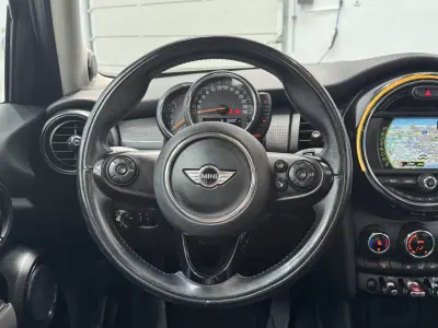 MINI 5 Portas 2016 - 15890 EUR, 167000 km - AUTO.MOTO.pt - 167000km - foto 25 de 34