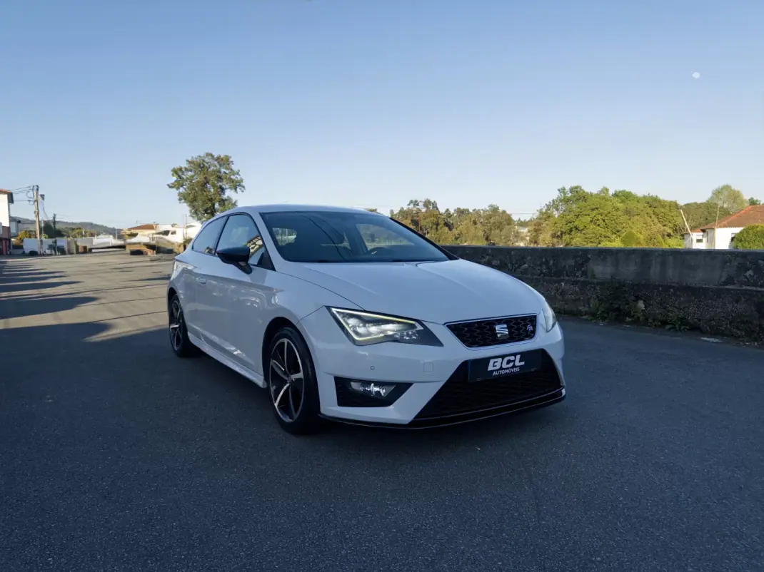 SEAT Leon 2013 - 11500 EUR, 253000 km - AUTO.MOTO.pt - 253000km - foto 1 de 38