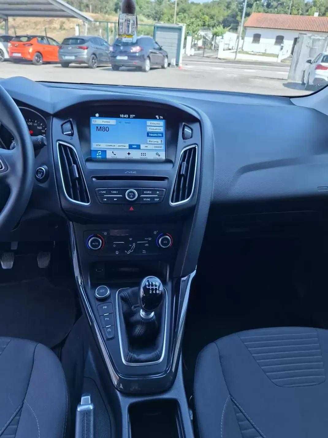 Ford Focus 2017 - 11500 EUR, 55000 km - AUTO.MOTO.pt - 55000km - foto 19 de 32