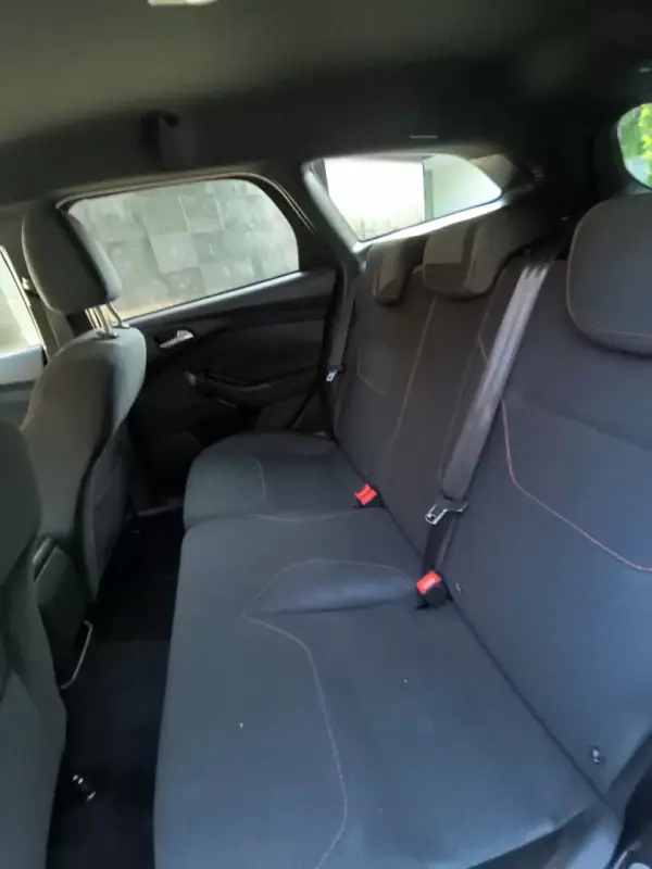 Ford Focus SW 2019 - 13900 EUR, 184000 km - AUTO.MOTO.pt - 184000km - foto 21 de 29