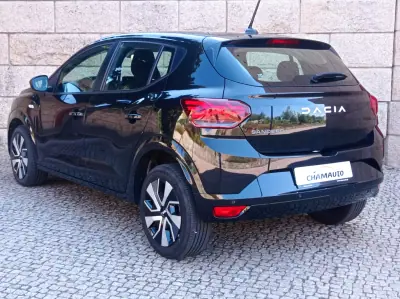 Dacia Sandero 2025 - 15990 EUR, 24500 km - AUTO.MOTO.pt - 24500km - foto 2 de 17