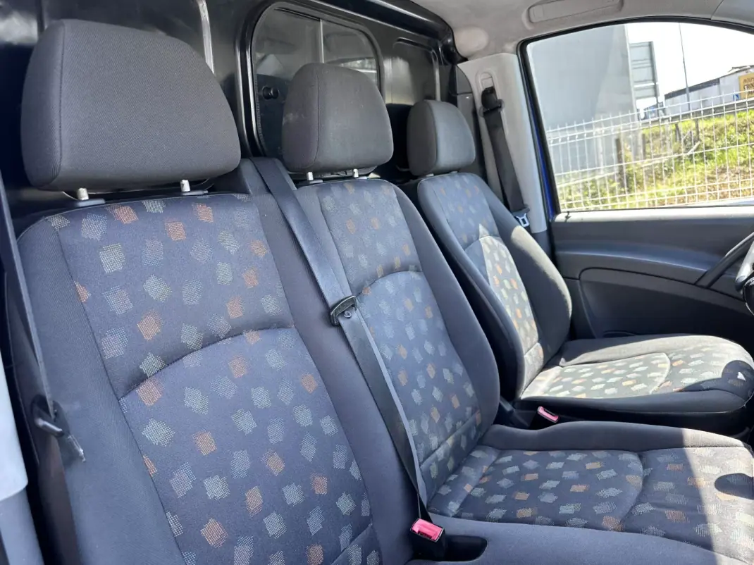 Mercedes-Benz VITO 111 CDI -LONGA 2005 - 5900 EUR, 400000 km - AUTO.MOTO.pt - 400000km - foto 18 de 22