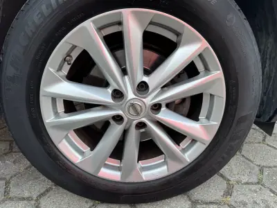 Nissan Qashqai 2015 - 11500 EUR, 258000 km - AUTO.MOTO.pt - 258000km - foto 36 de 36