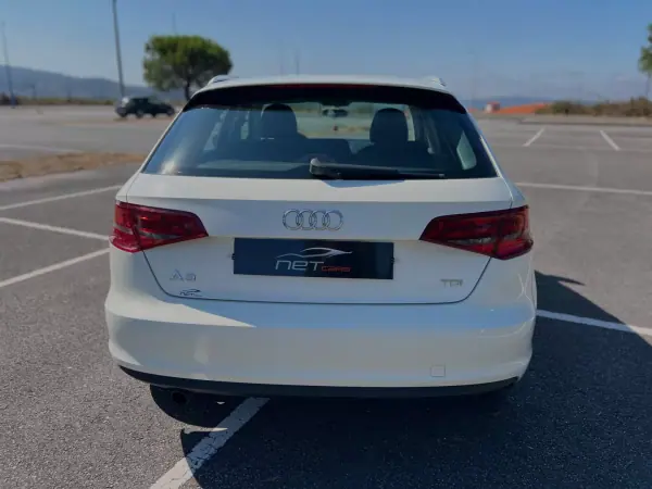 Audi A3 2014 - 11950 EUR, 213000 km - 213000km - foto 12 de 13