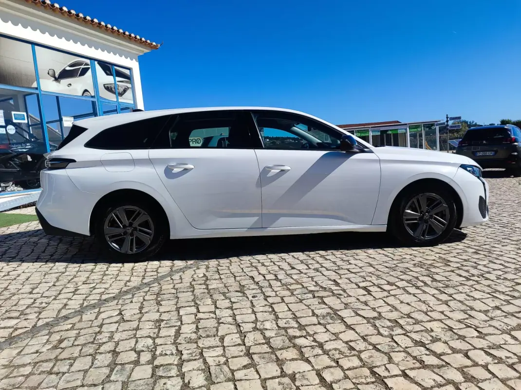 Peugeot 308 SW 2022 - 17900 EUR, 142000 km - 142000km - foto 8 de 27