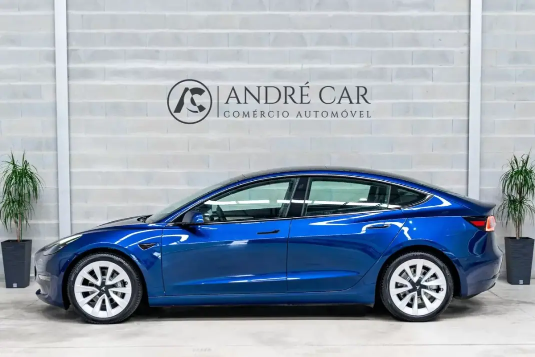 Tesla Model 3 2021 - 27950 EUR, 58905 km - AUTO.MOTO.pt - 58905km - foto 4 de 55