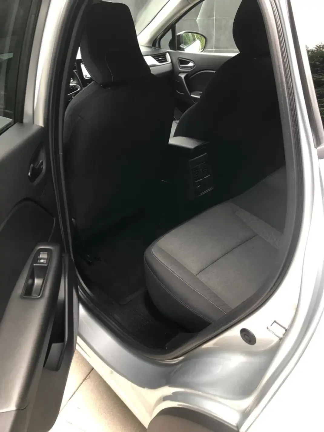 Renault Captur 2023 - 16900 EUR, 51000 km - AUTO.MOTO.pt - 51000km - foto 19 de 31