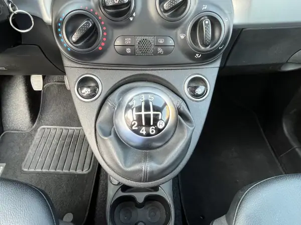 Fiat 500 2021 - 10750 EUR, 102000 km - AUTO.MOTO.pt - 102000km - foto 18 de 39