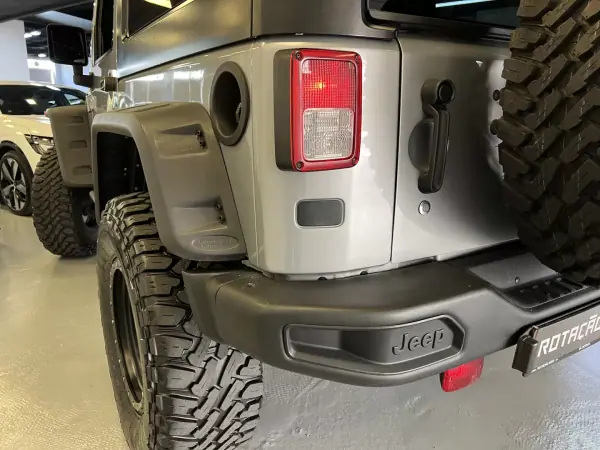 Jeep Wrangler 2014 - 39990 EUR, 115000 km - AUTO.MOTO.pt - 115000km - foto 39 de 54