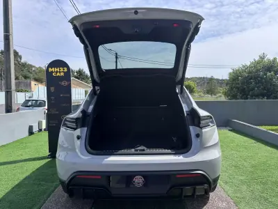 Porsche Macan 2026 - 129000 EUR, 2200 km - AUTO.MOTO.pt - 2200km - foto 25 de 85