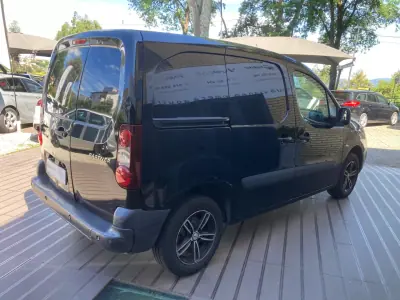 Peugeot PARTNER 1.6 BHDI L1 PRO 2017 - 9250 EUR, 164900 km - AUTO.MOTO.pt - 164900km - foto 3 de 22