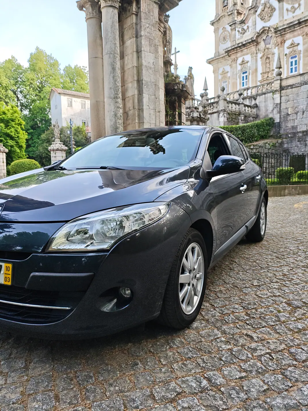 Renault Mégane 2010 - 4300 EUR, 246000 km - AUTO.MOTO.pt - 246000km - foto 3 de 9