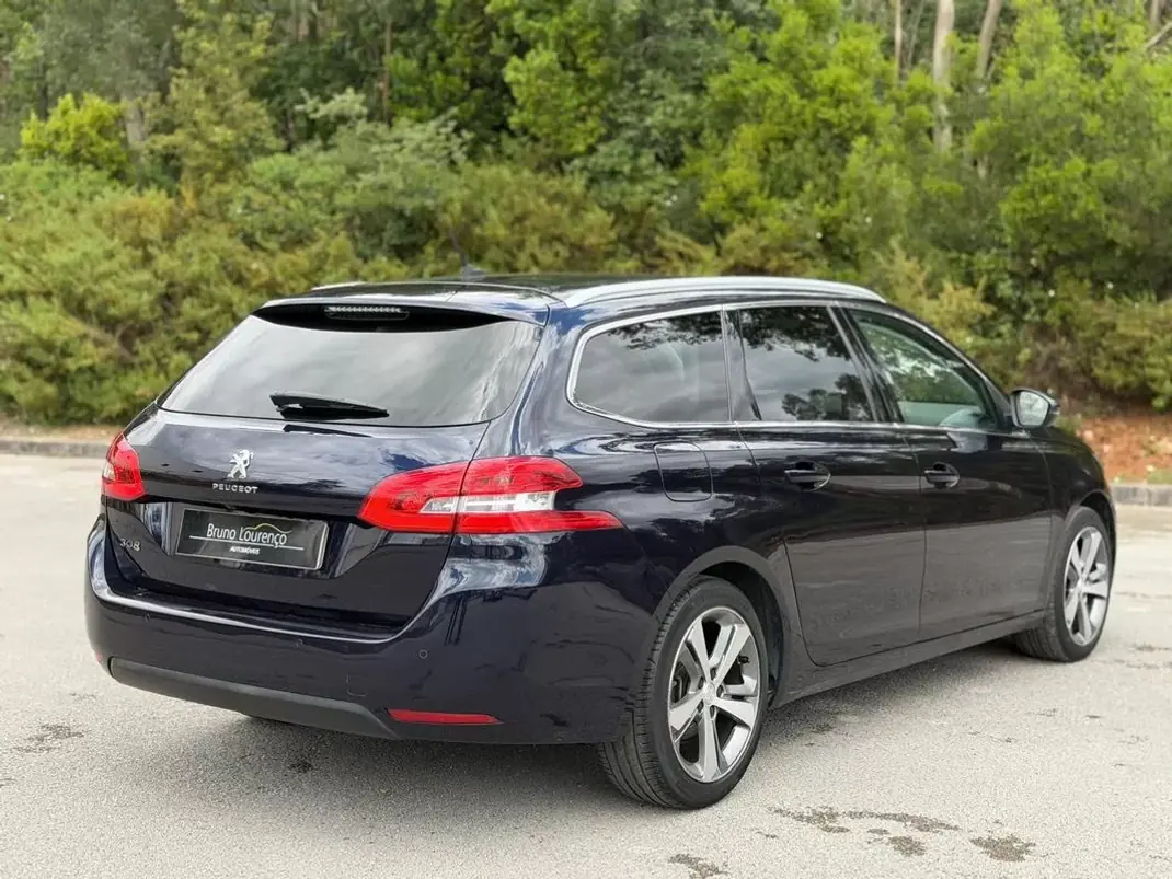 Peugeot 308 2020 - 13900 EUR, 100002 km - AUTO.MOTO.pt - 100002km - foto 4 de 21