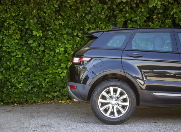 Land Rover Range Rover Evoque 2018 - 20900 EUR, 98000 km - AUTO.MOTO.pt - 98000km - foto 4 de 17