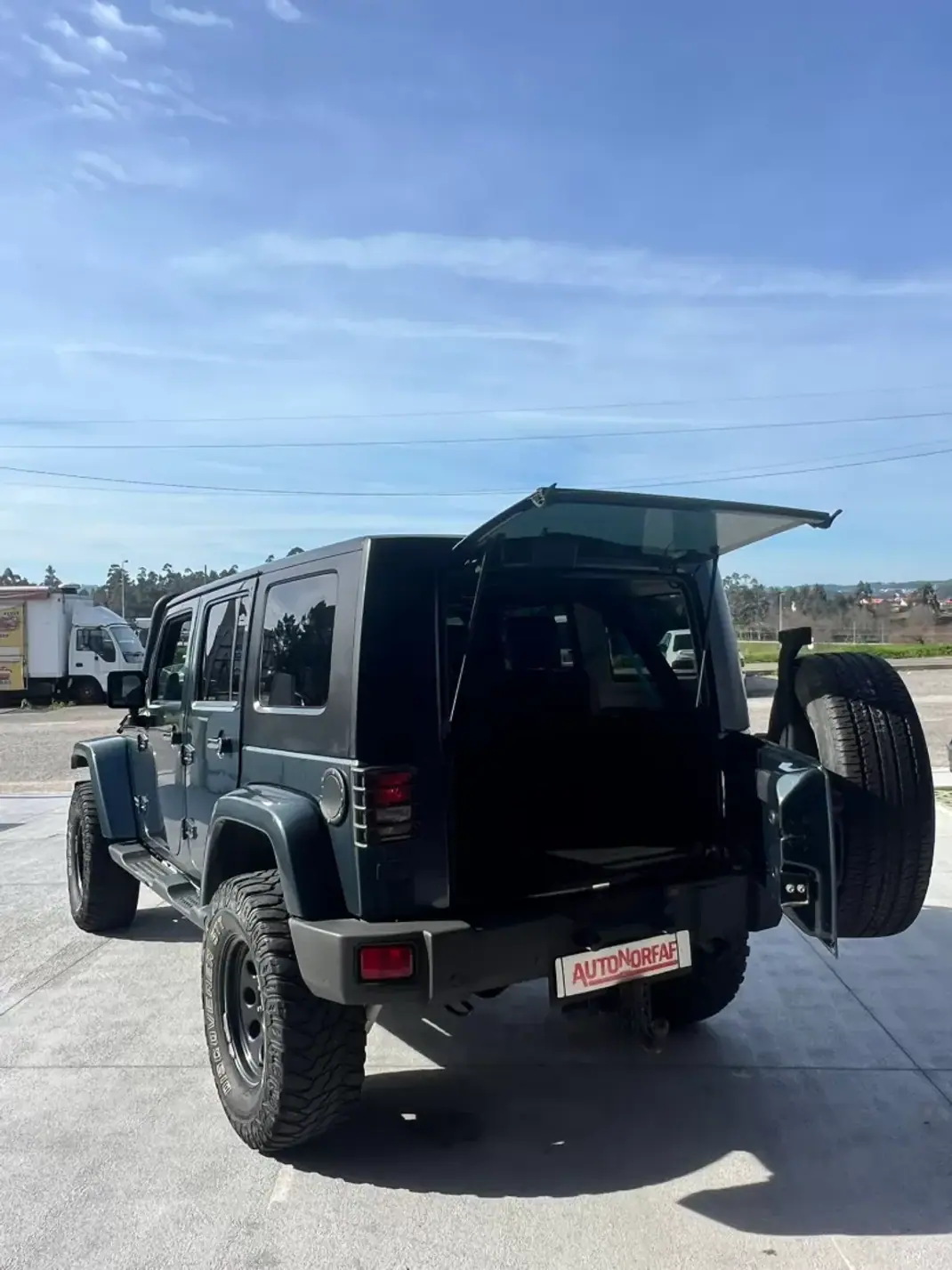 Jeep Wrangler Unlimited 2009 - 38000 EUR, 191132 km - AUTO.MOTO.pt - 191132km - foto 10 de 22