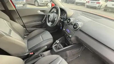 Audi A1 Sportback 2013 - 10800 EUR, 171383 km - AUTO.MOTO.pt - 171383km - foto 10 de 28