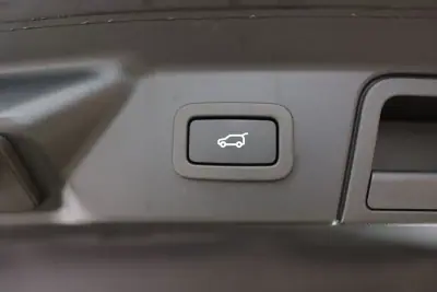Land Rover Range Rover Velar 2017 - 41900 EUR, 80054 km - AUTO.MOTO.pt - 80054km - foto 24 de 34