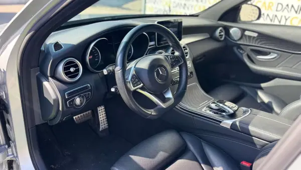 Mercedes-Benz C 250 2017 - 22490 EUR, 197000 km - AUTO.MOTO.pt - 197000km - foto 11 de 15