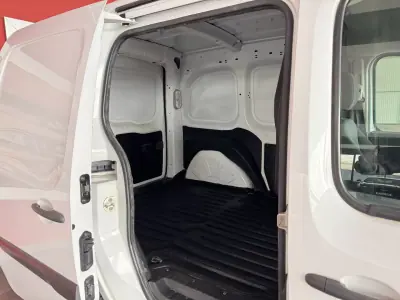 Mercedes-Benz Citan 108 CDI 2019 - 12990 EUR, 217135 km - AUTO.MOTO.pt - 217135km - foto 11 de 16