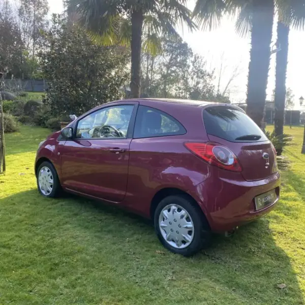 Ford KA 2013 - 7990 EUR, 129000 km - AUTO.MOTO.pt - 129000km - foto 6 de 22