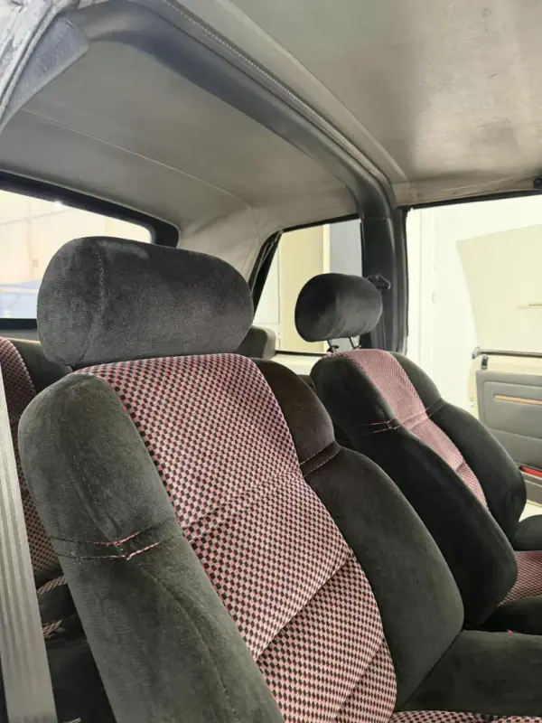 Peugeot 205 Cabrio 1987 - 8980 EUR, 170000 km - AUTO.MOTO.pt - 170000km - foto 4 de 9