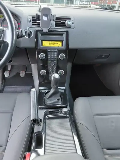 Volvo V50 2010 - 4490 EUR, 384950 km - 384950km - foto 23 de 23