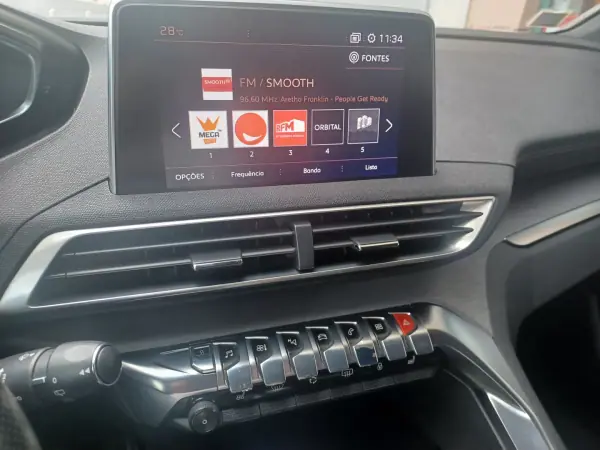 Peugeot 5008 2018 - 21890 EUR, 167073 km - AUTO.MOTO.pt - 167073km - foto 18 de 41