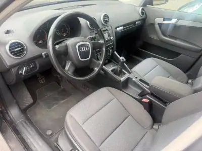 Audi A3 Sportback 2010 - 12250 EUR, 199472 km - AUTO.MOTO.pt - 199472km - foto 6 de 15