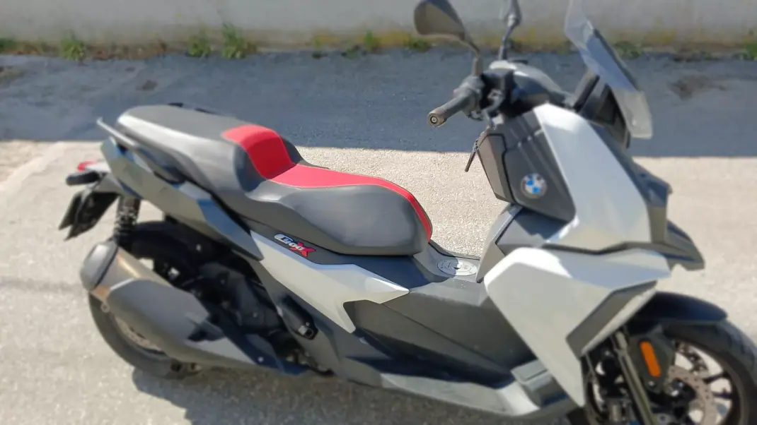 BMW C 400 X 2020 - 5000 EUR, 44000 km - AUTO.MOTO.pt - 44000km - foto 3 de 10