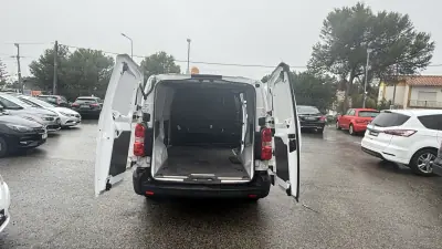 Citroën Jumpy 2023 - 21390 EUR, 33500 km - AUTO.MOTO.pt - 33500km - foto 11 de 30
