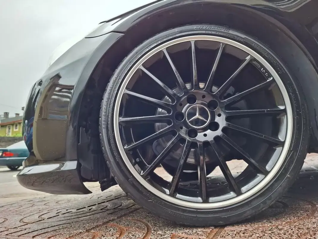 Mercedes-Benz E 250 2009 - 16500 EUR, 134447 km - AUTO.MOTO.pt - 134447km - foto 14 de 29